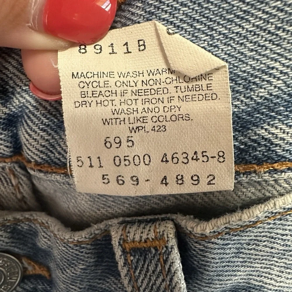 Vintage Levis 569 Loose Straight Fit Jeans Sz 32x36 Made in USA 2000 Light Wash